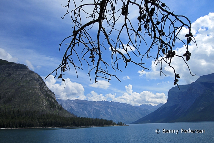 Lake Minnewanka1.jpg - Lake Minnewanka